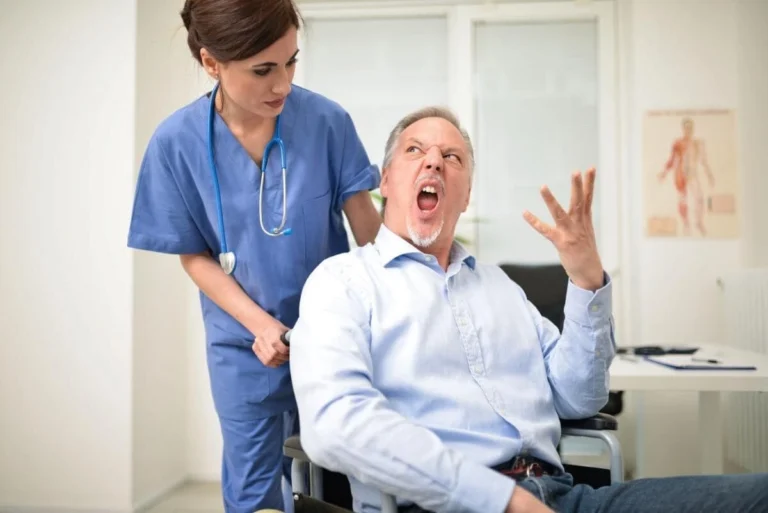iStock-590605406-difficult-patient-encounters-resi